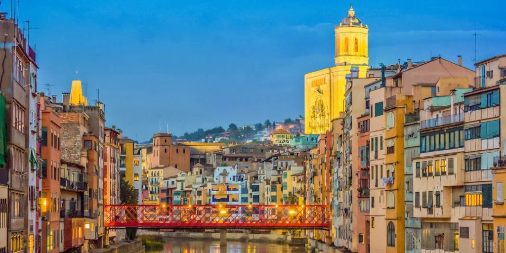 Antonio Izquierdo practising Classical Pilates in Girona, focusing on conscious movement and alignment of body and mind.